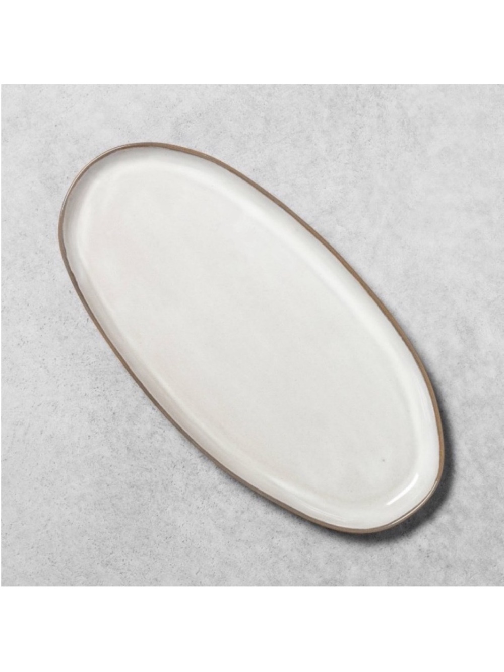 Medium Stoneware Reactive Glaze Oval
Serving Tray Gray -Hearth & Hand Magnolia
